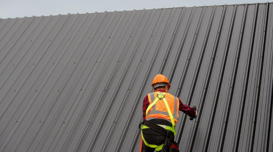 Professional gutter cleaning in Fredonia, ND